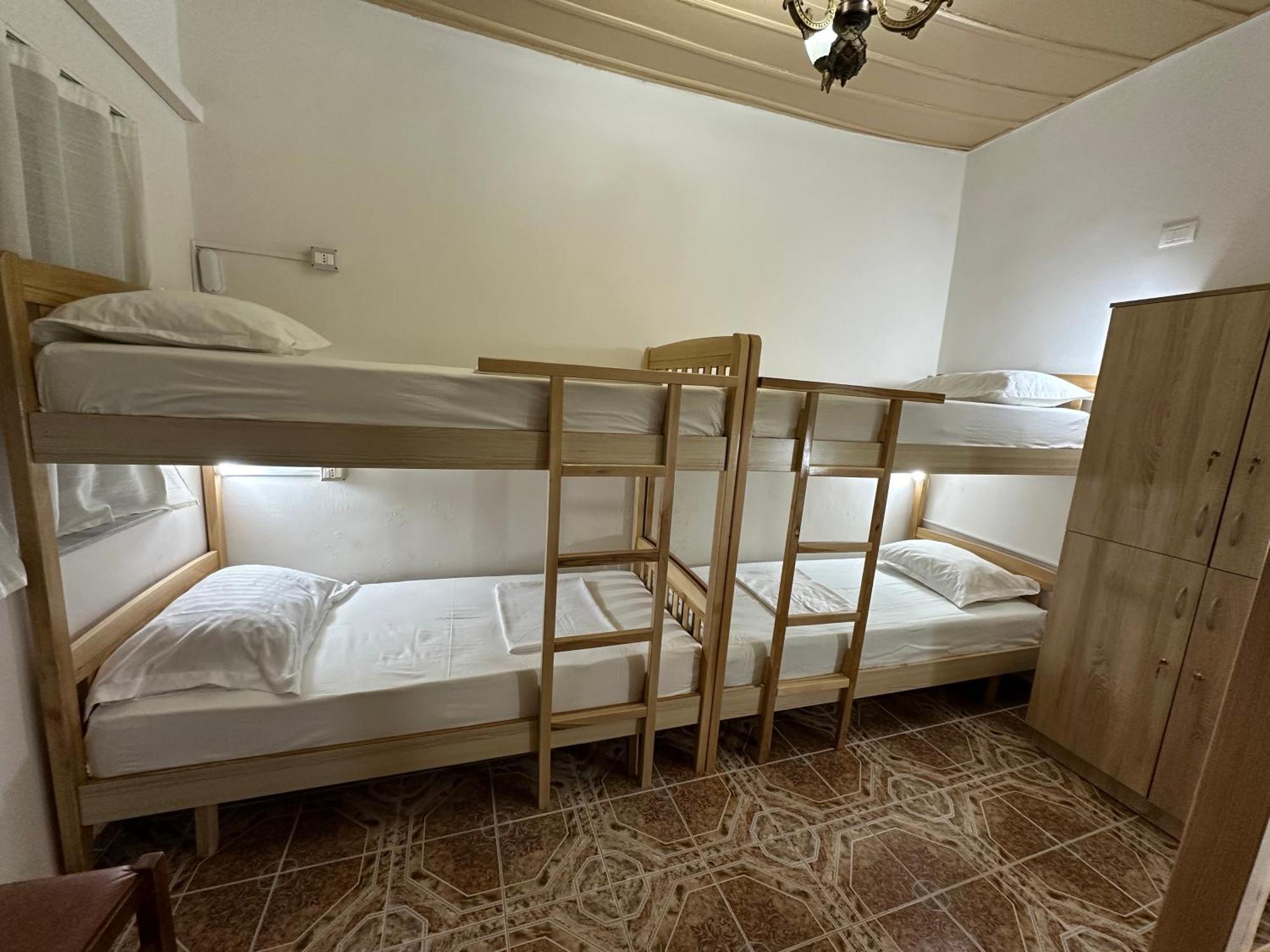 Lemon Breeze Hostel Tirana